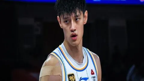 欧冠盛宴启幕：皇马、巴萨、拜仁、巴黎巅峰对决